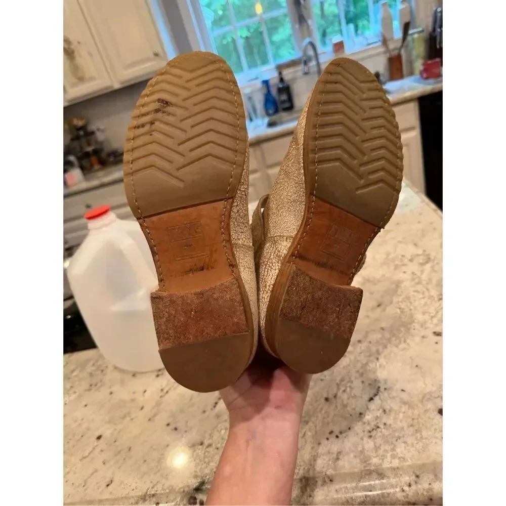 Frye Women’s Veronica Cracked White Distressed Leather Sz 10 EUC
